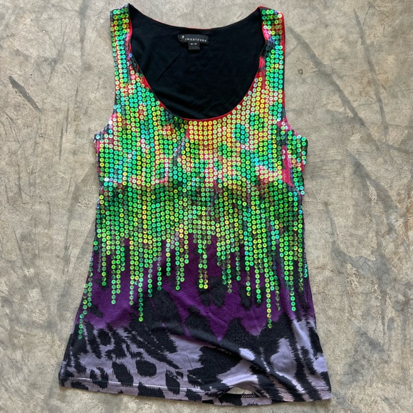 🪩 Multicolor/Graphic Sequin Tank Top 🪩 - Picture 4 of 9